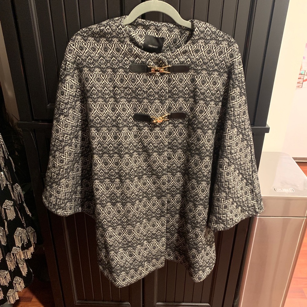 Patterned cape!